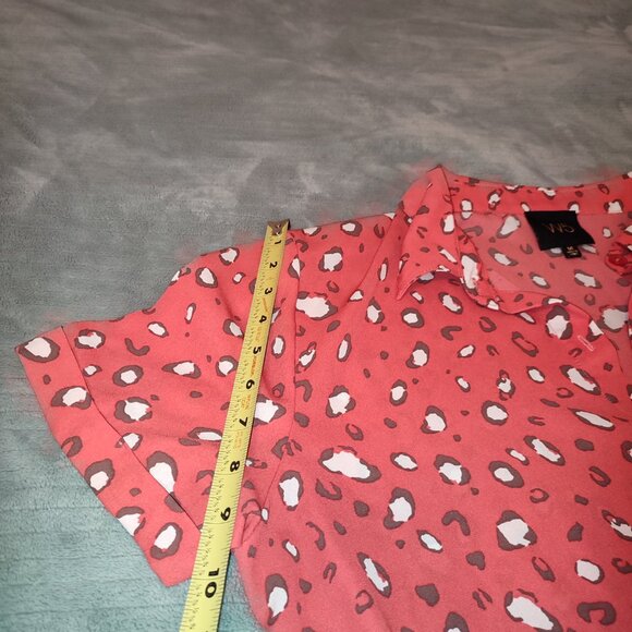Red Brown Cheetah Print Blouse Top Shirt W5 Size M Flowy Material Elegant Comfy - Picture 5 of 6